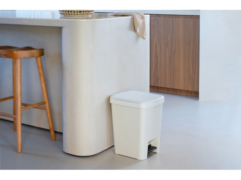 Brabantia Recyclingbehälter StepUp 25 l, Hellgrau Treteimer für Recyclingmaterialien