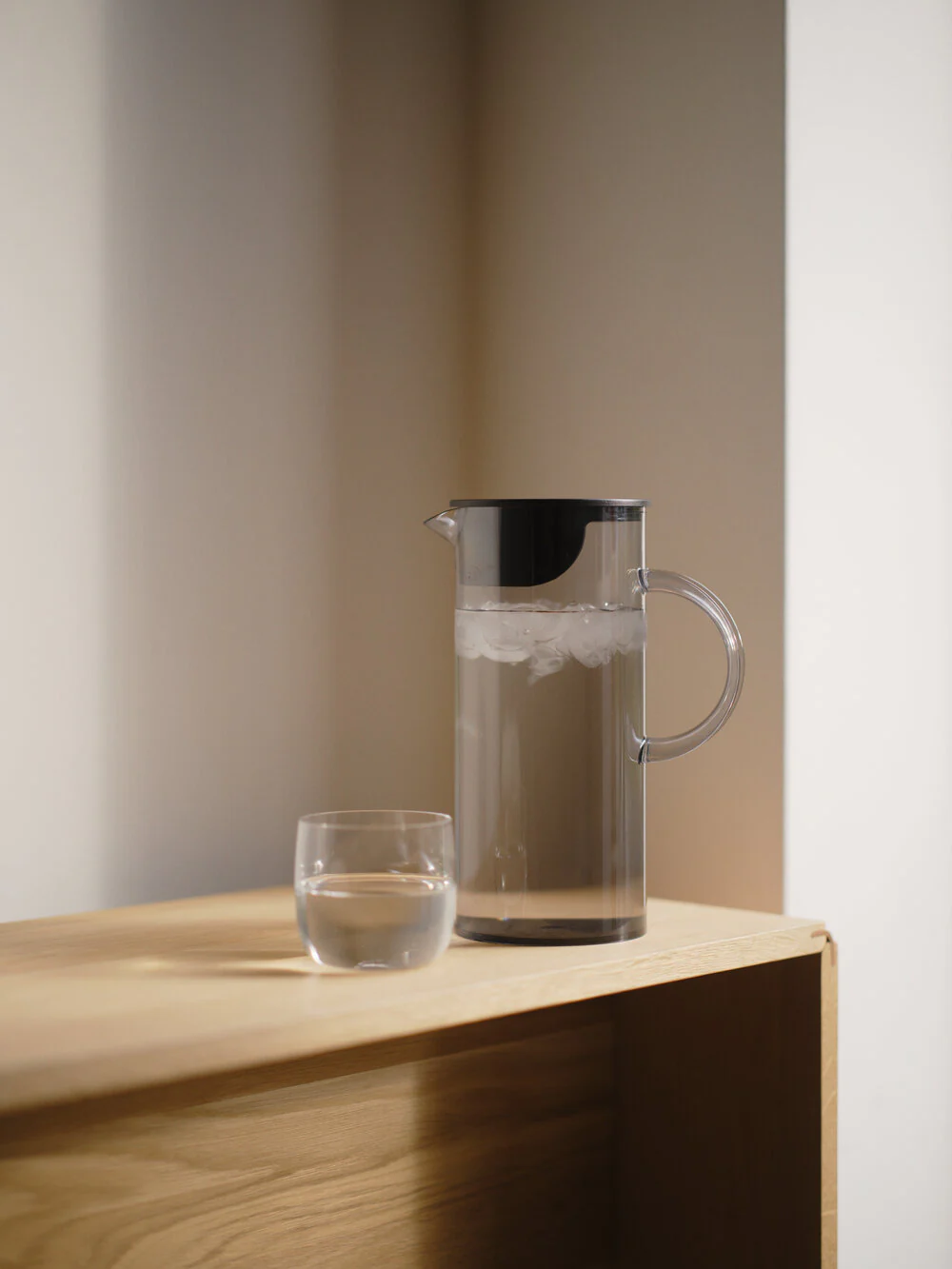 Stelton  EM77 kande med låg, smoke - 1,5 L.