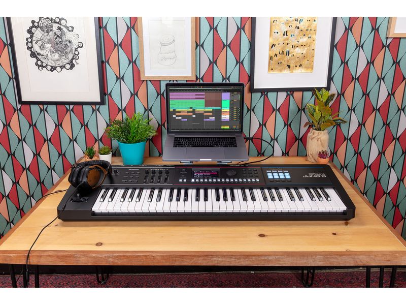 Roland Synthesizer JUNO-D8 Synthesizer mit 88 gewichteten Tasten für Live-Musiker und Produzenten