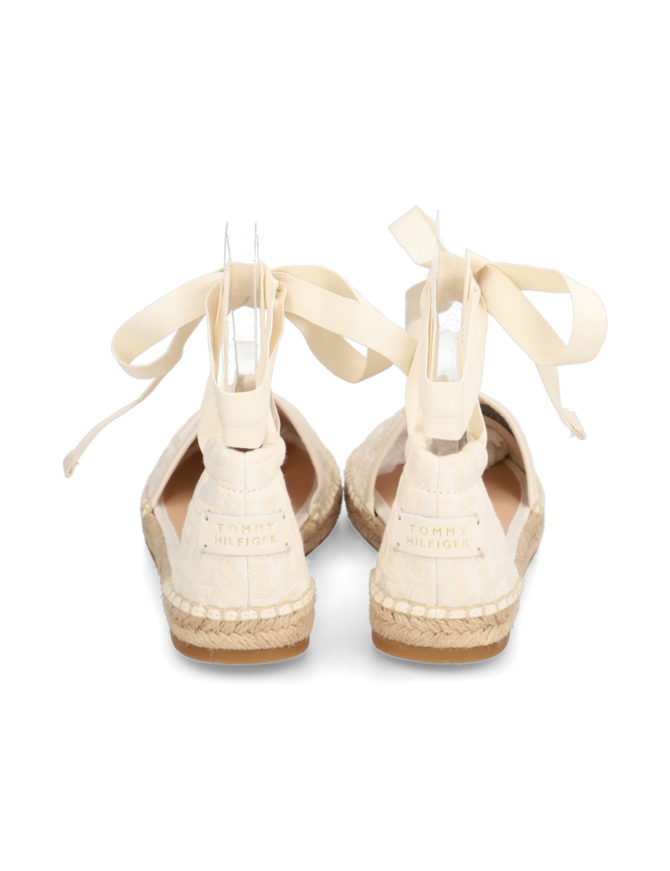CLOSED TOE ESPADRILLE MONOGRAM W
