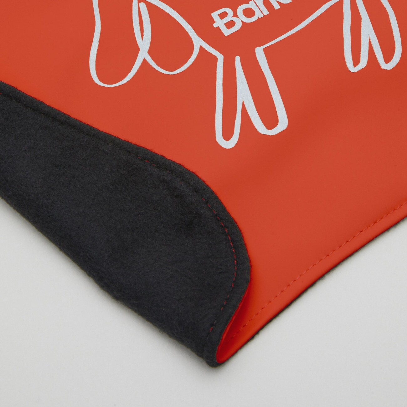 Barkalot Hunderegenmantel aus Upcycled-Stoff rot S