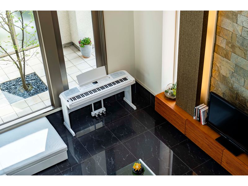 Yamaha E-Piano DGX-670 Weiss Digital Piano mit Begleitautomatik