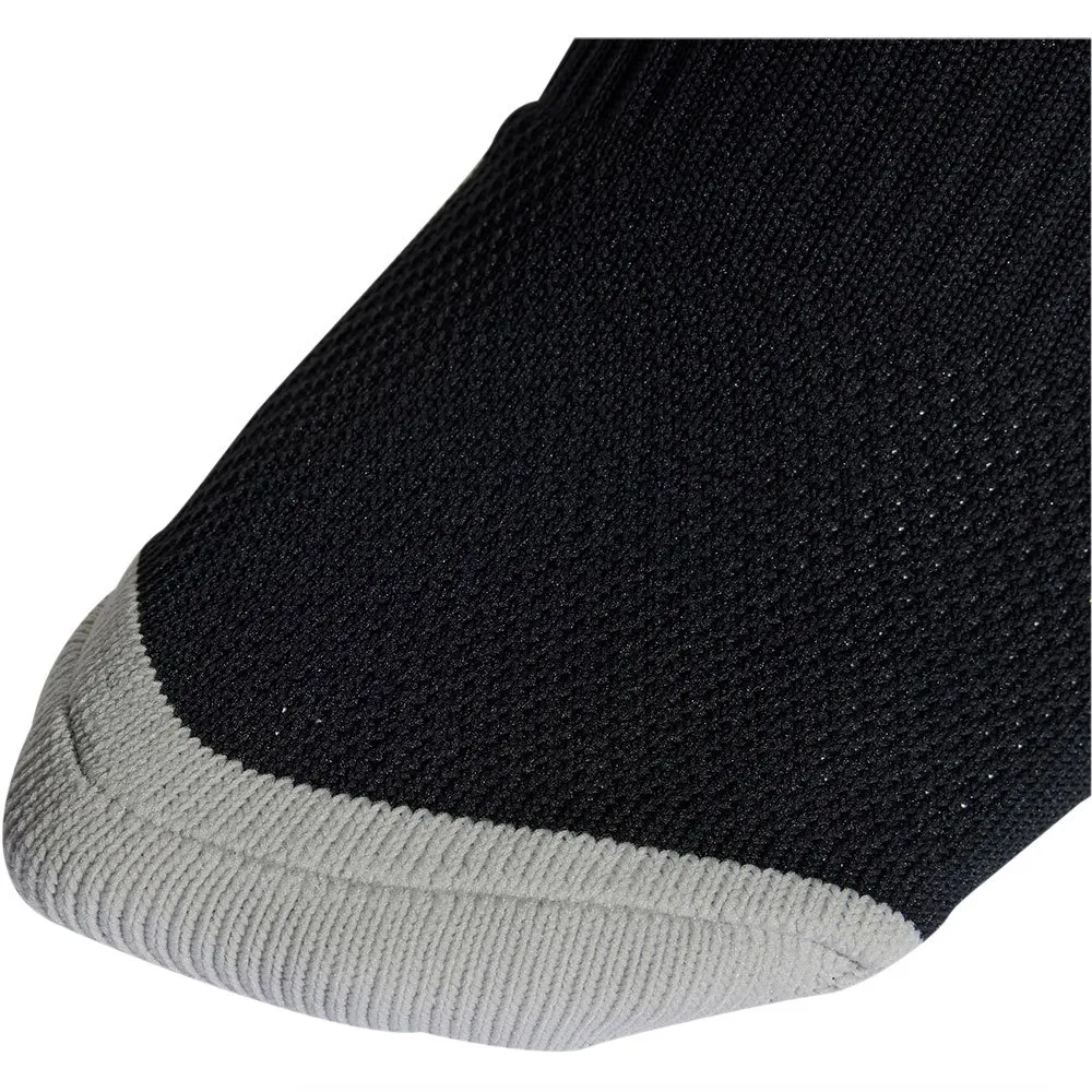 meias curtas adidas Milano 23