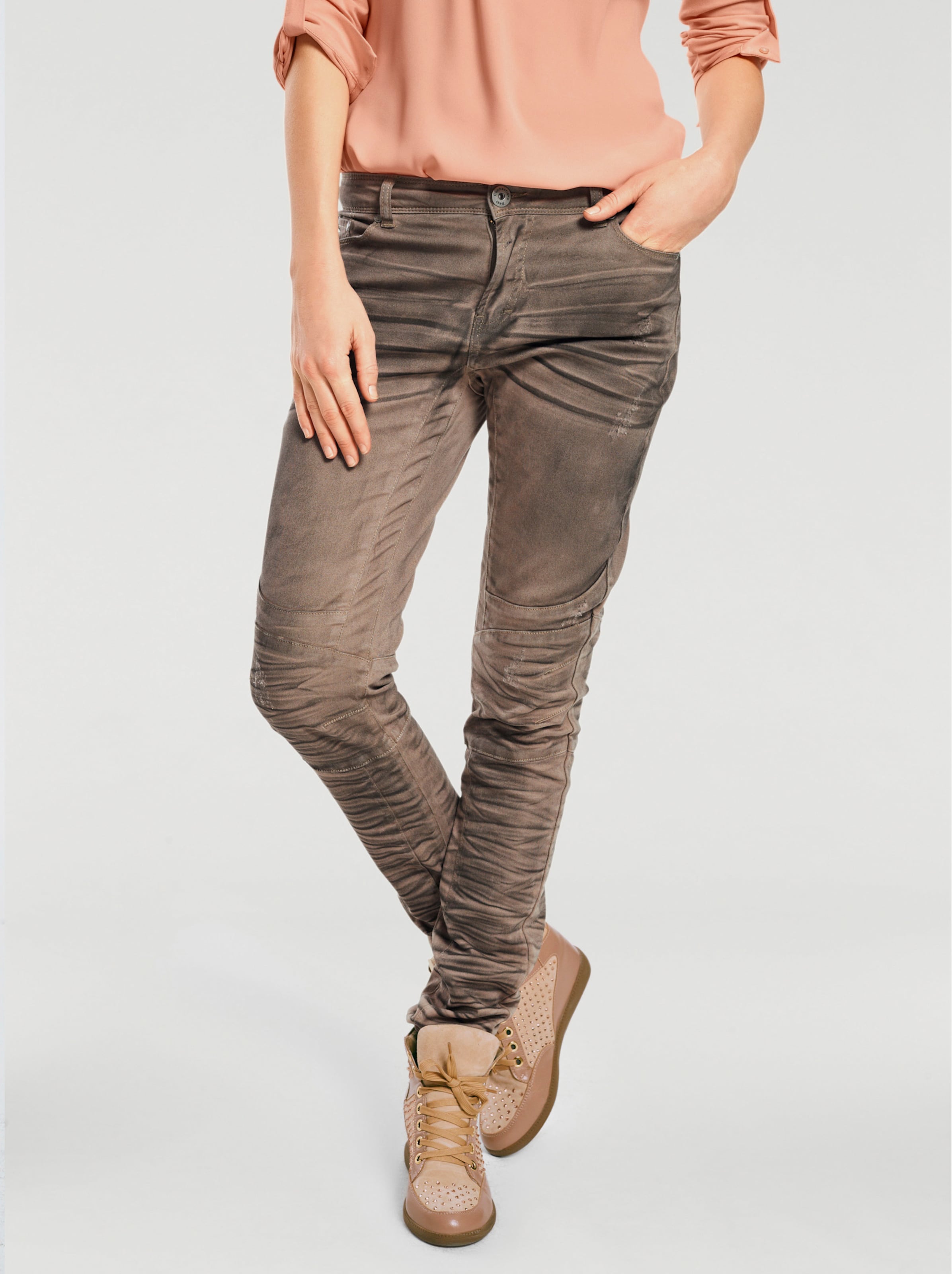 Boyfriend Hose
