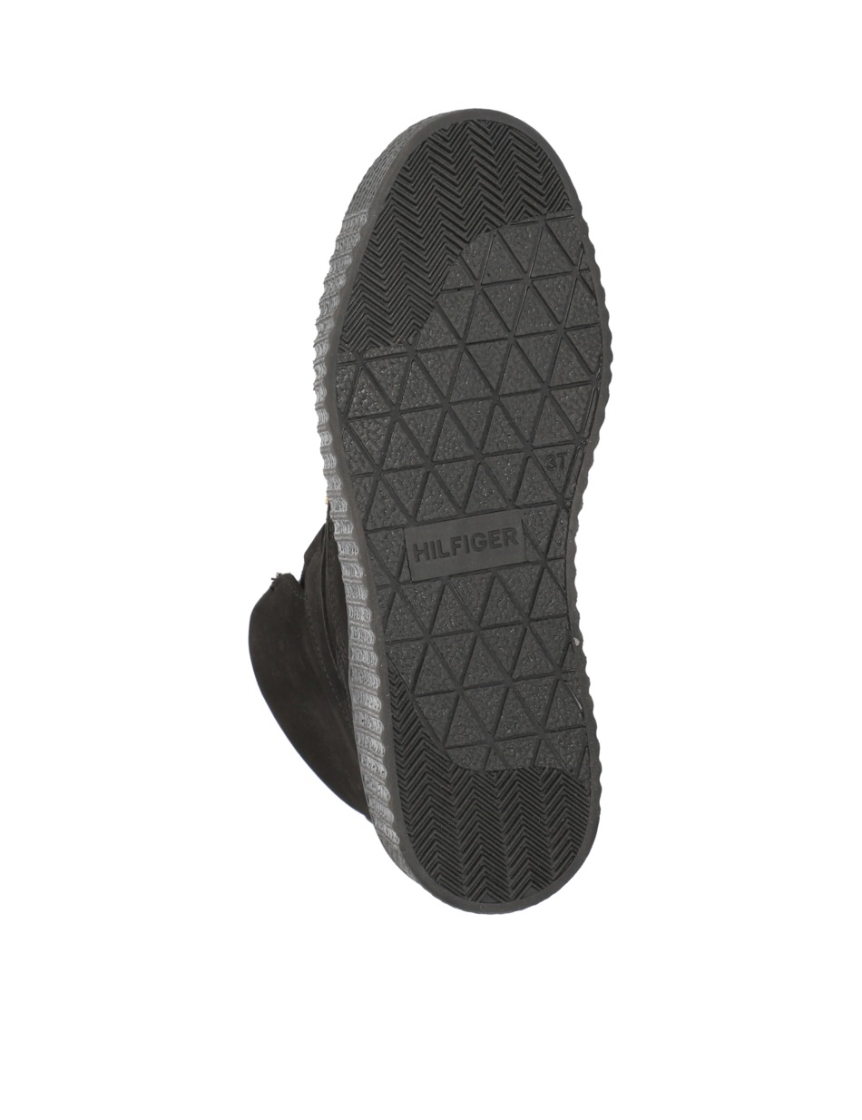 Warmlined Lace Up Boots
