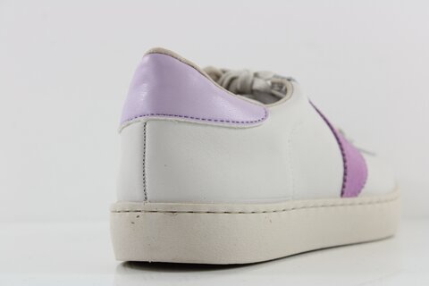 Victoria Sneaker