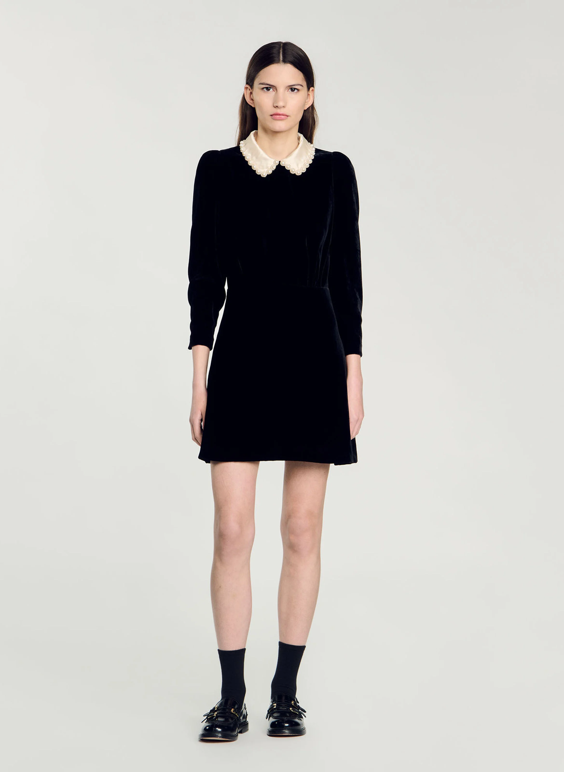 Robe courte col claudine | Noir
