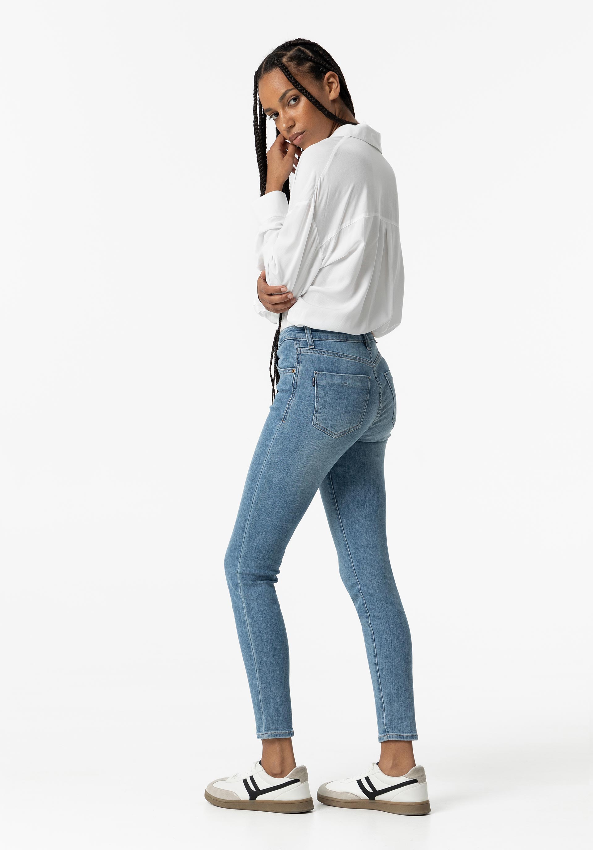 Jeans Vicky Skinny Cintura Média