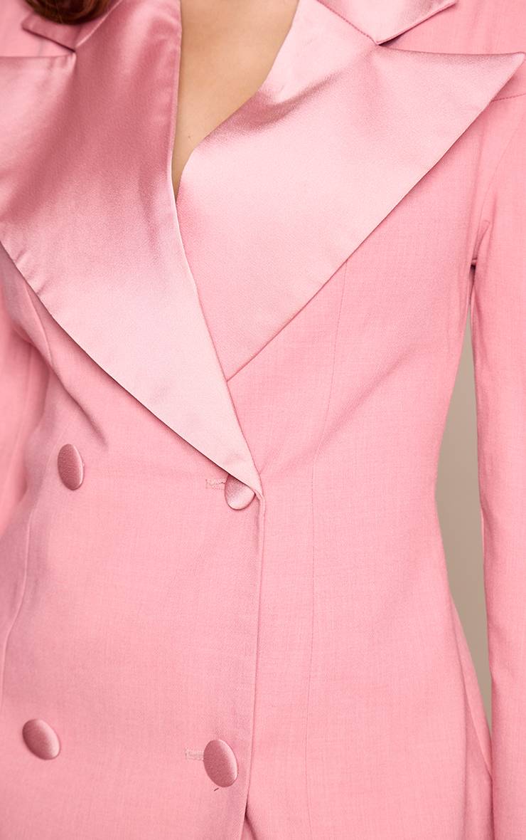 Rose Robe Blazer Ajustée Tissée À Revers En Satin