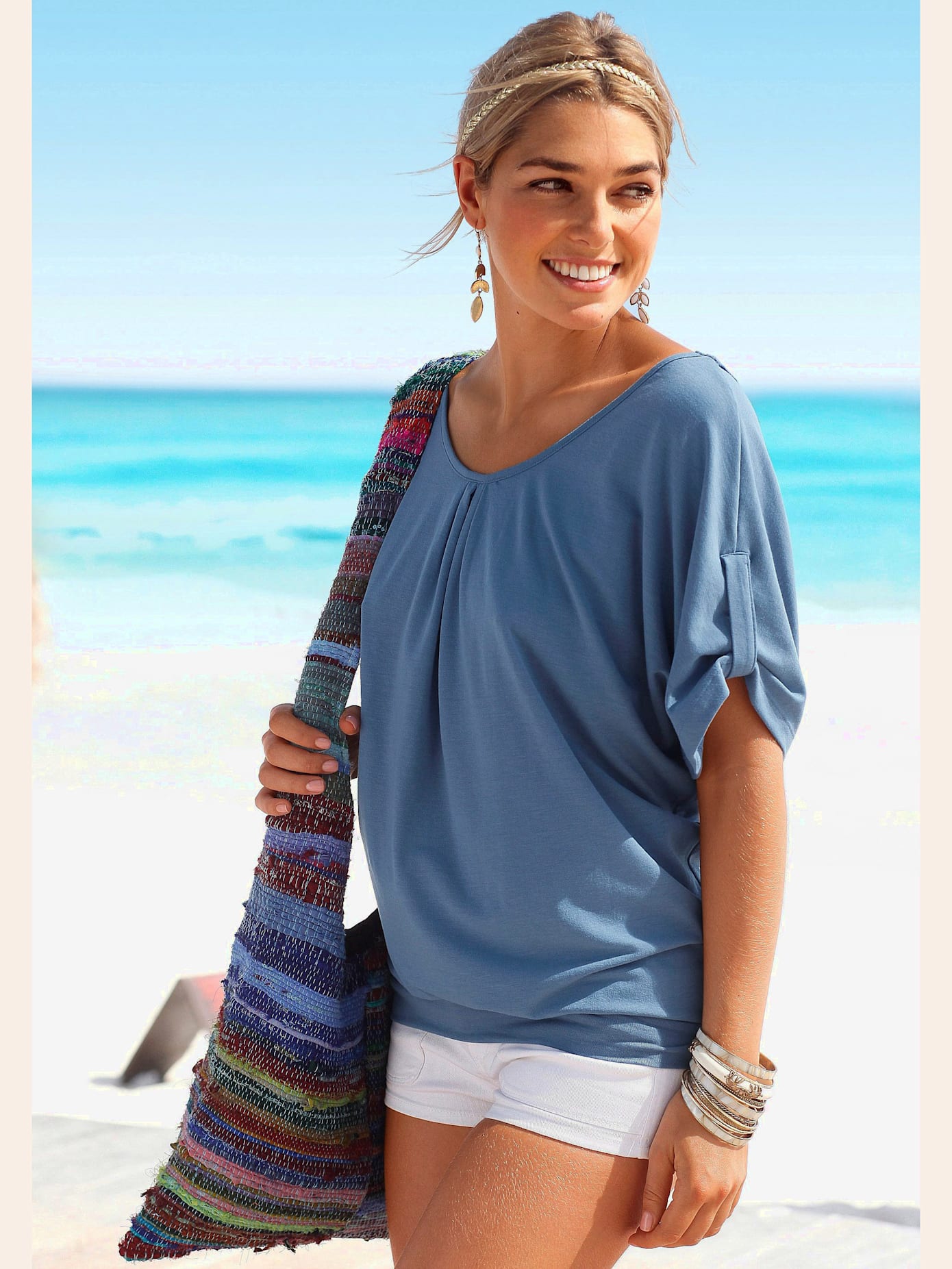 T-shirt de plage joli détail crochet au dos