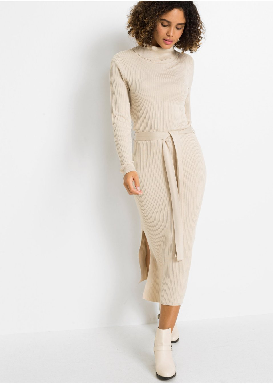Robe en maille avec ceinture à nouer