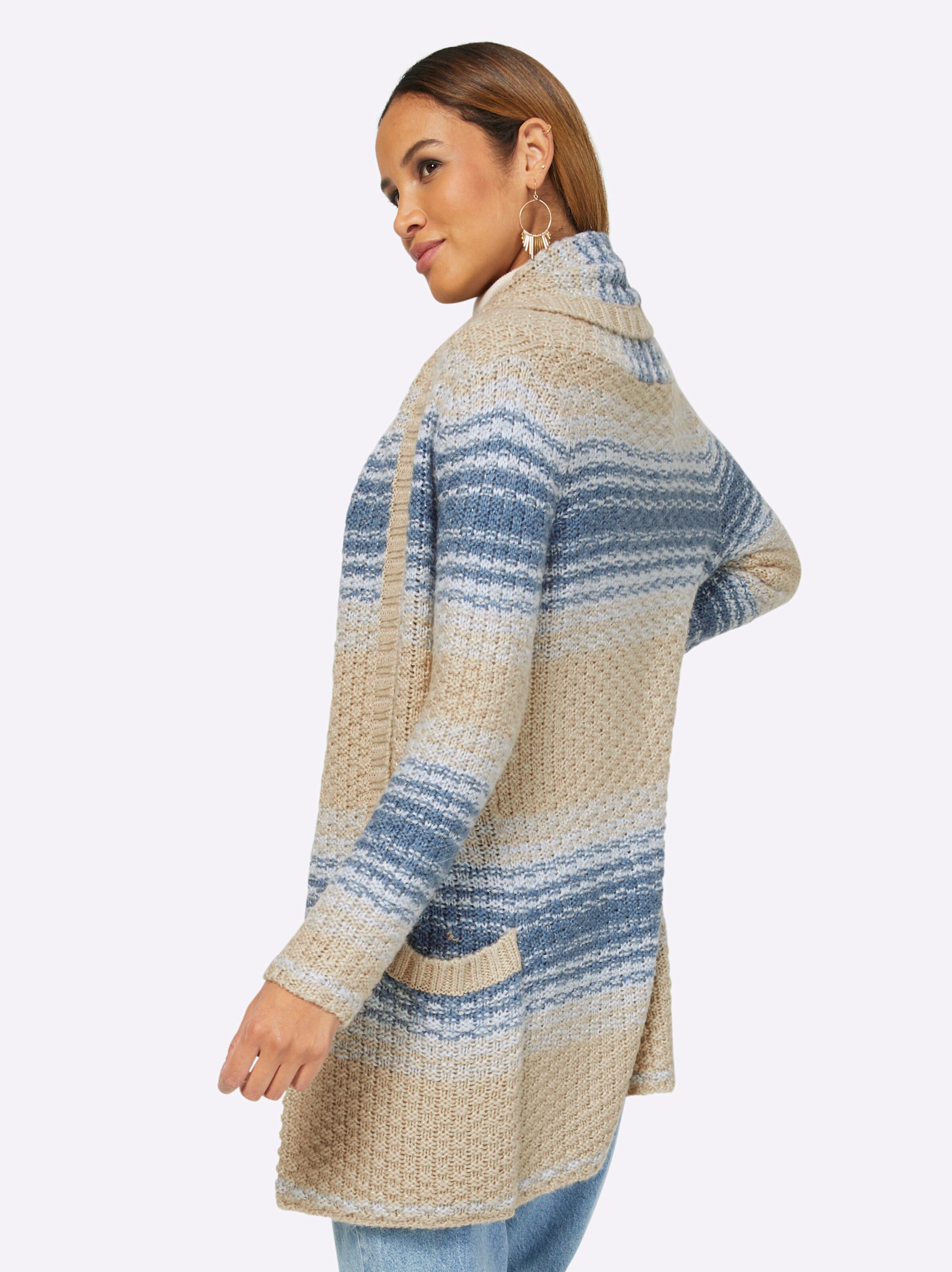 Strickjacke in sand-mittelblau-geringelt
