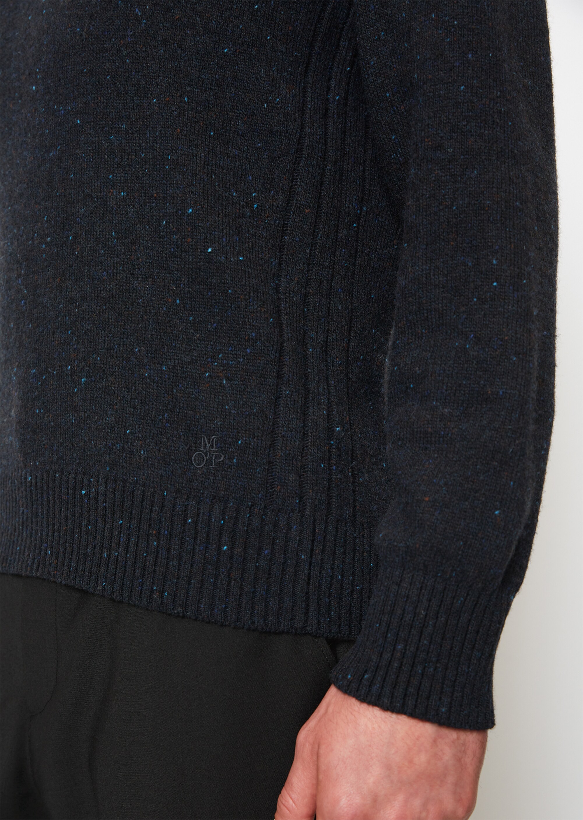 Pullover regular mit Kapuze aus gesprenkeltem Tweedgarn