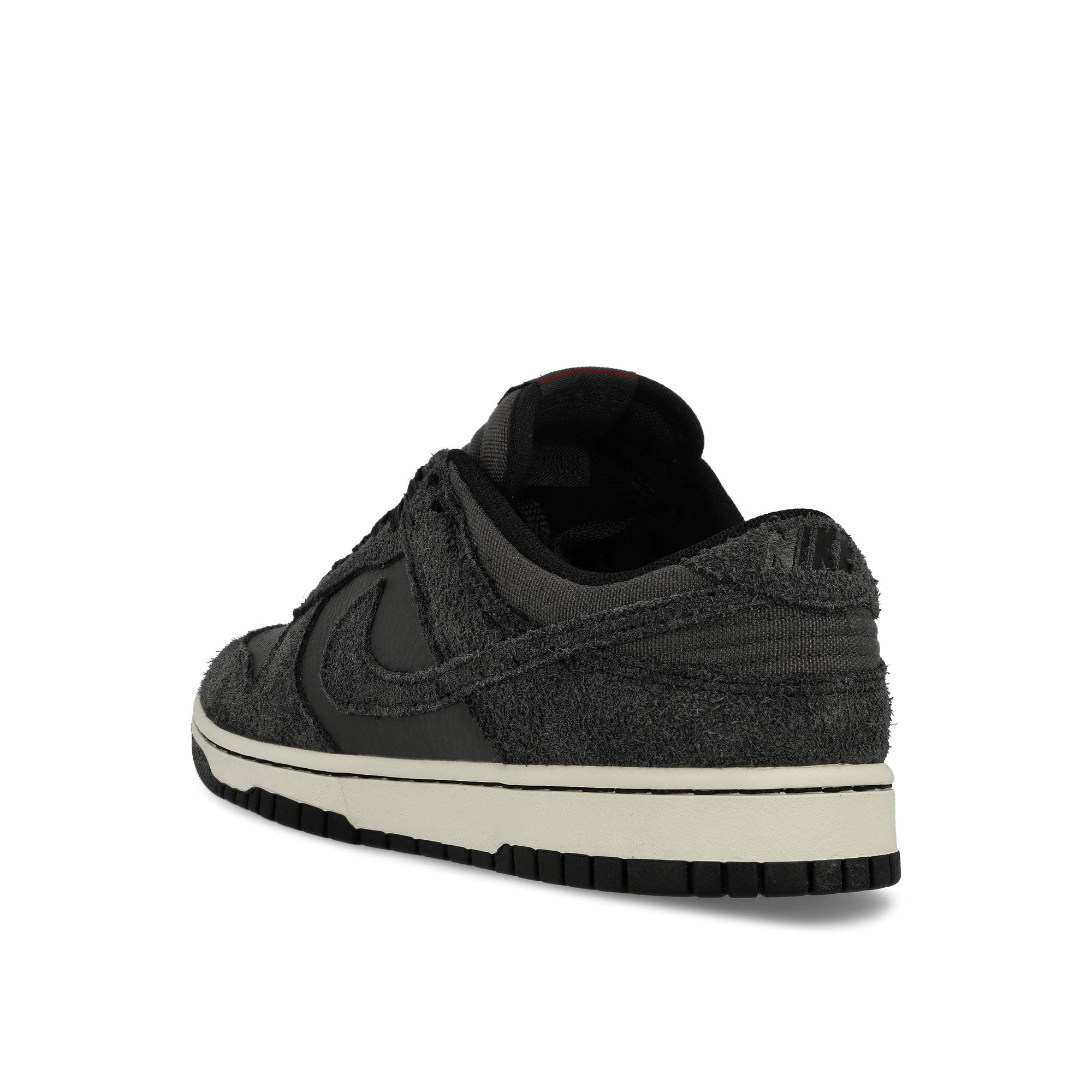 Nike<br>Dunk Low Retro Premium