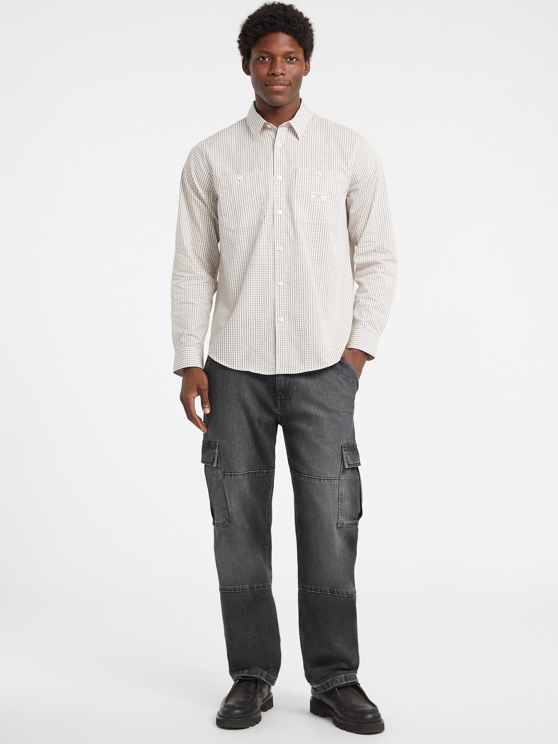 Camisa com bolsos