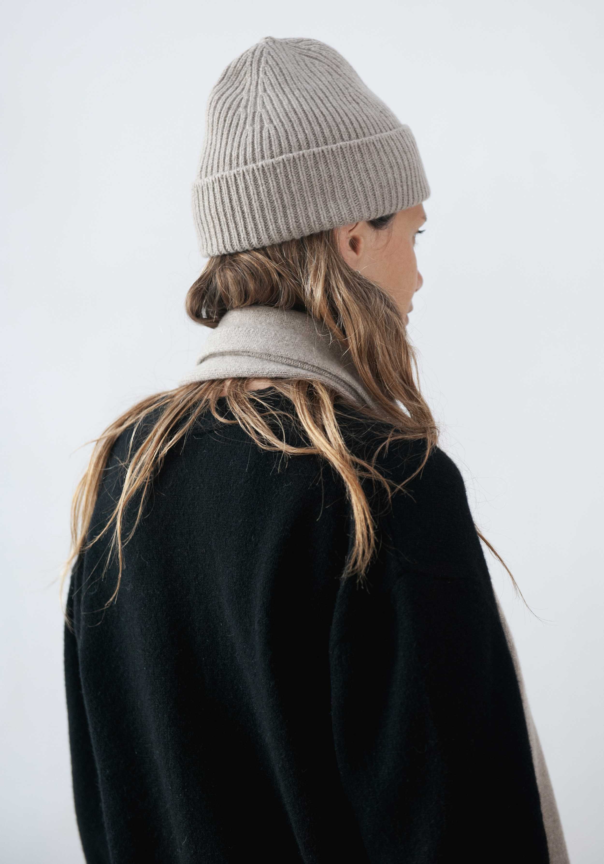 Jungle Folk Beanie Ben Cashmere Greige