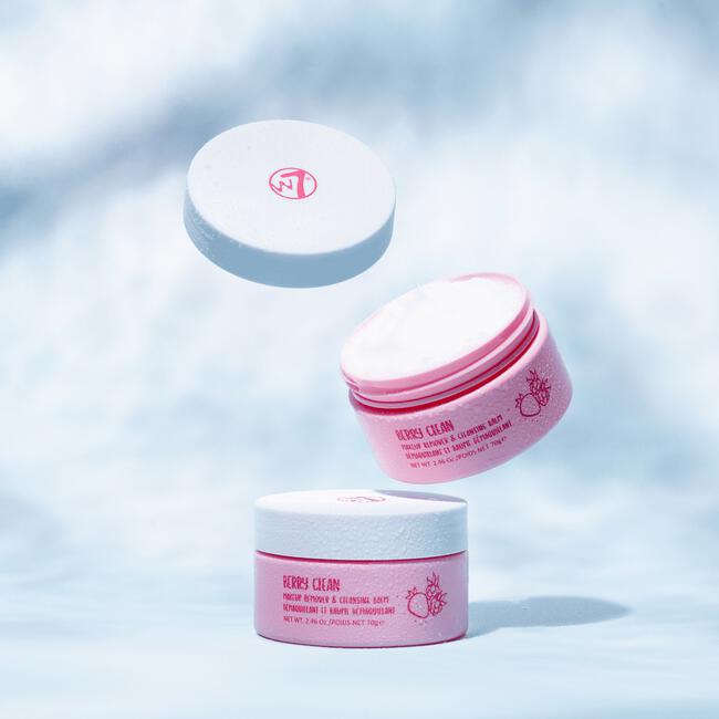 W7 Sweet Sugar Scrub Strawberry