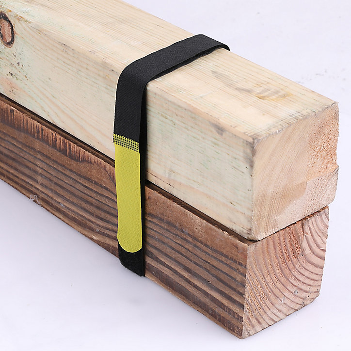 Ruban auto-agrippant ajustable Diall 920 mm x 25 mm - 2 pièces
