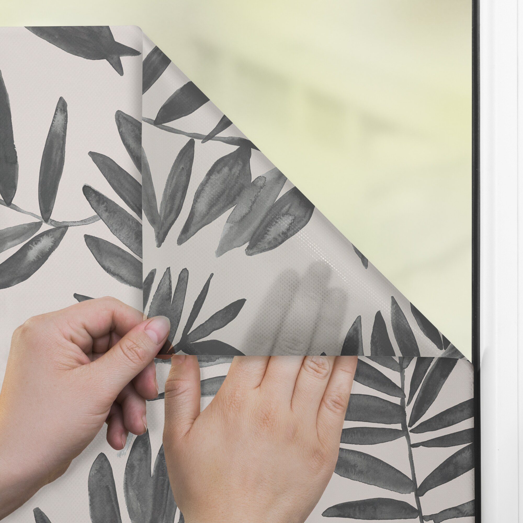 Lichtblick Fensterfolie selbstklebend, Sichtschutz, Black Watercolor Branches - Schwarz