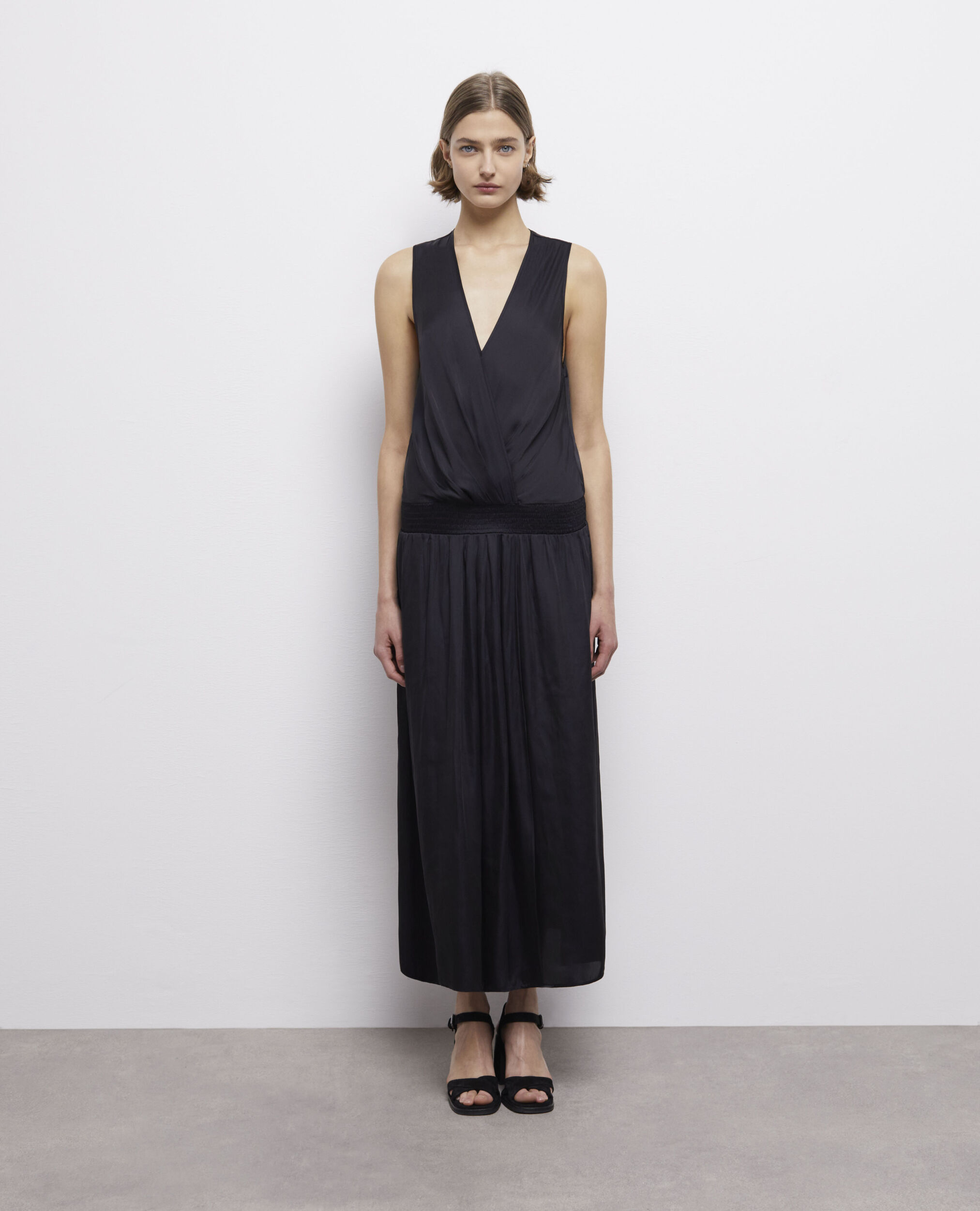 Robe longue noire