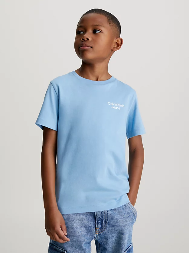 Camiseta com logotipo