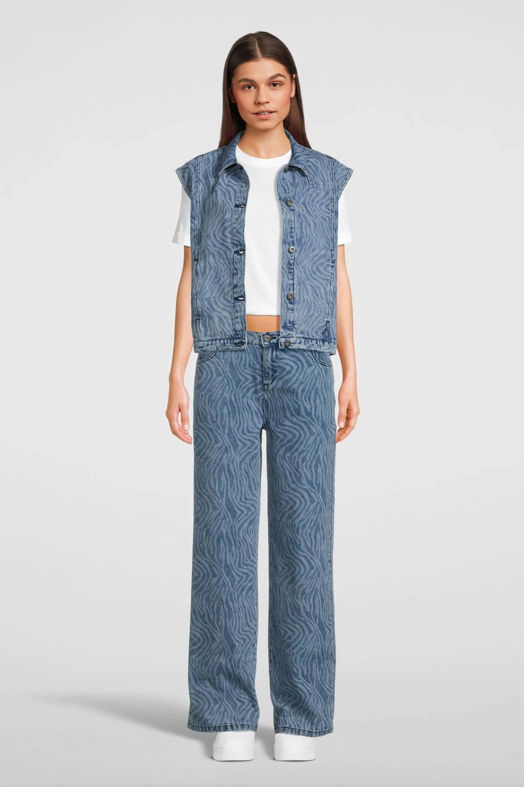LOOXS loose fit jeans met all over print royal blue