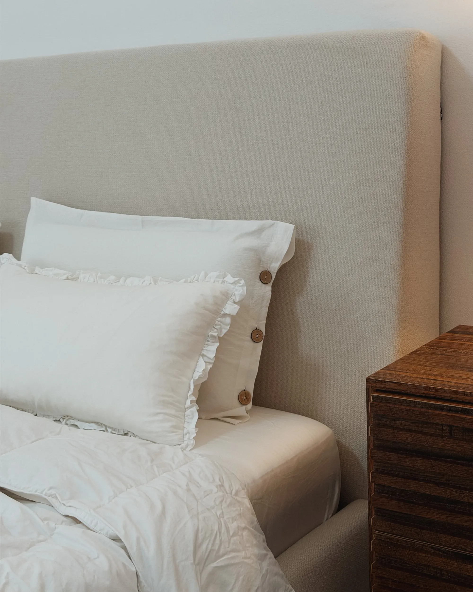Bed met opbergruimte Stof CAMPAGNE 180 x 200 cm Lichtbeige