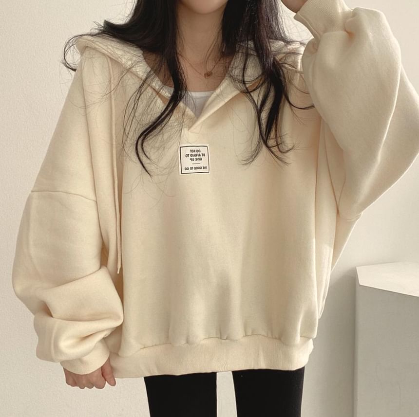 NENE - Hoodie met letters en applicaties
