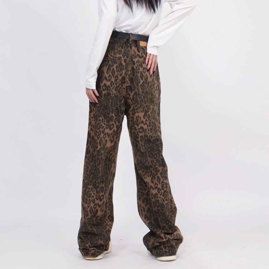 Derbundy - Middelhoge luipaardprint jeans met rechte pijpen