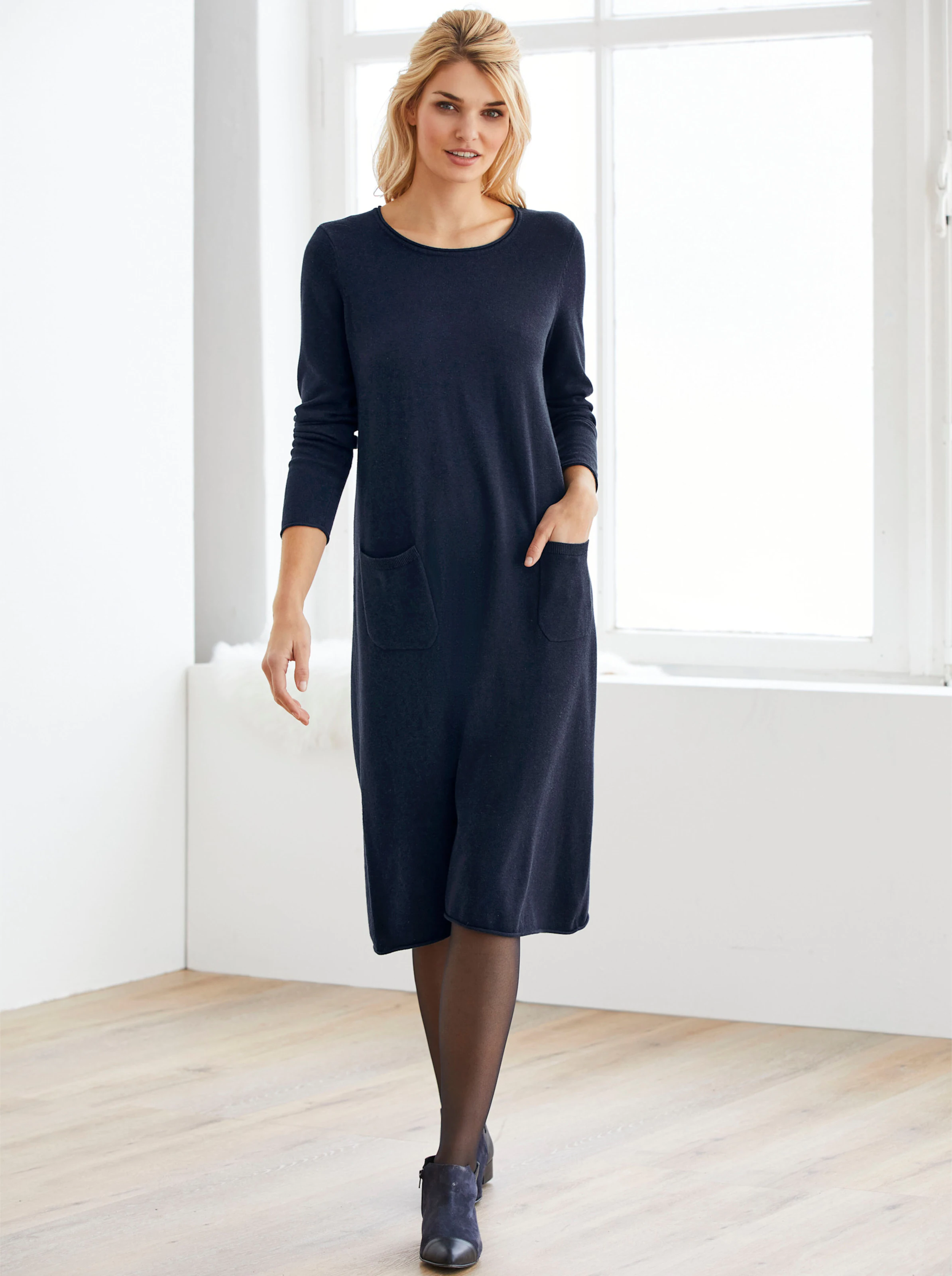 heine Strickkleid in marine
