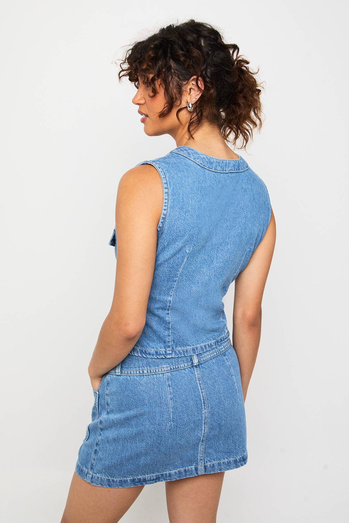 boohoo Jupe mini en denim avec détails de poche