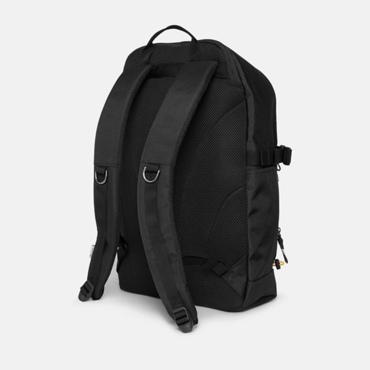 Mochila unissex Outdoor Archive Bungee na cor preta.
