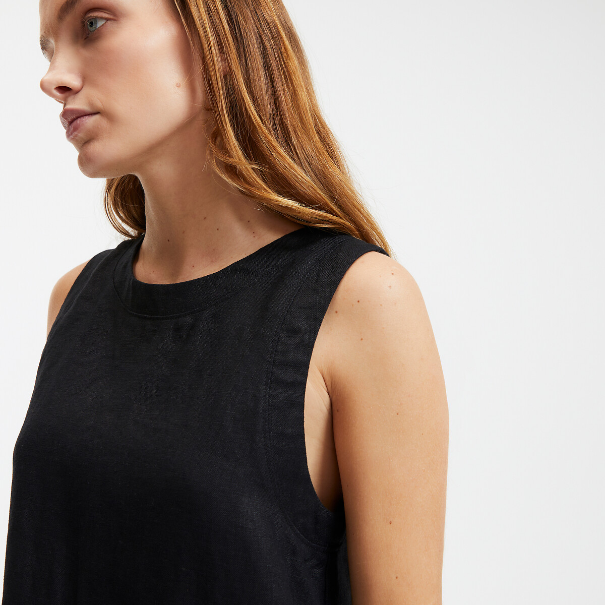 COLEÇÃO LA REDOUTE<br>Vestido curto de linho com modelagem evasê e sem mangas