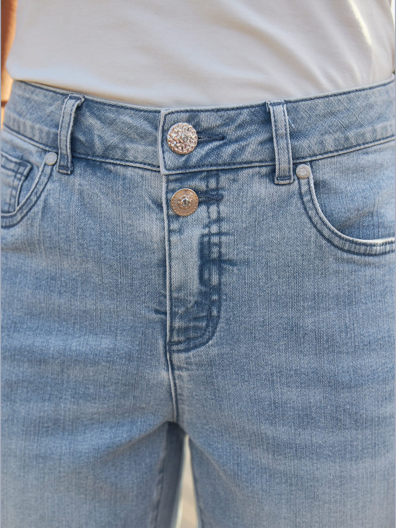 Jean superbe broderie ajourée