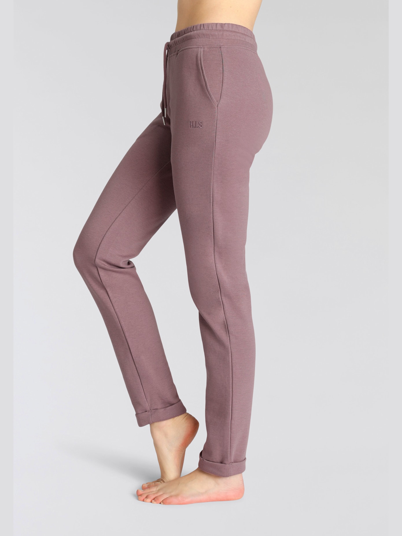 Pantalon basique avec petit logo brodé