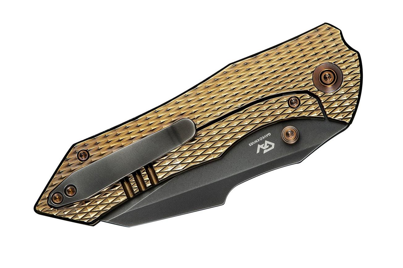 WE Knife High-Fin XL WE24010-3 Gray CPM 20CV, Diamond Patterned Golden Polished Titanium, zakmes