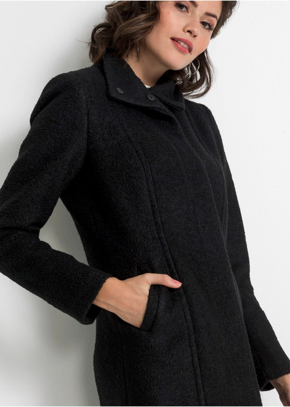 Manteau court en maille bouclette