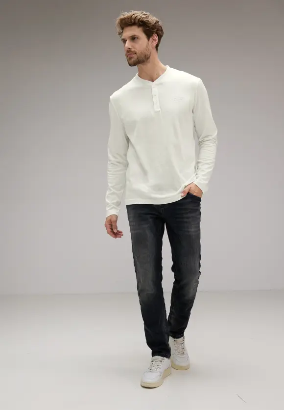 Henleyshirt mit Brustprint - broken white