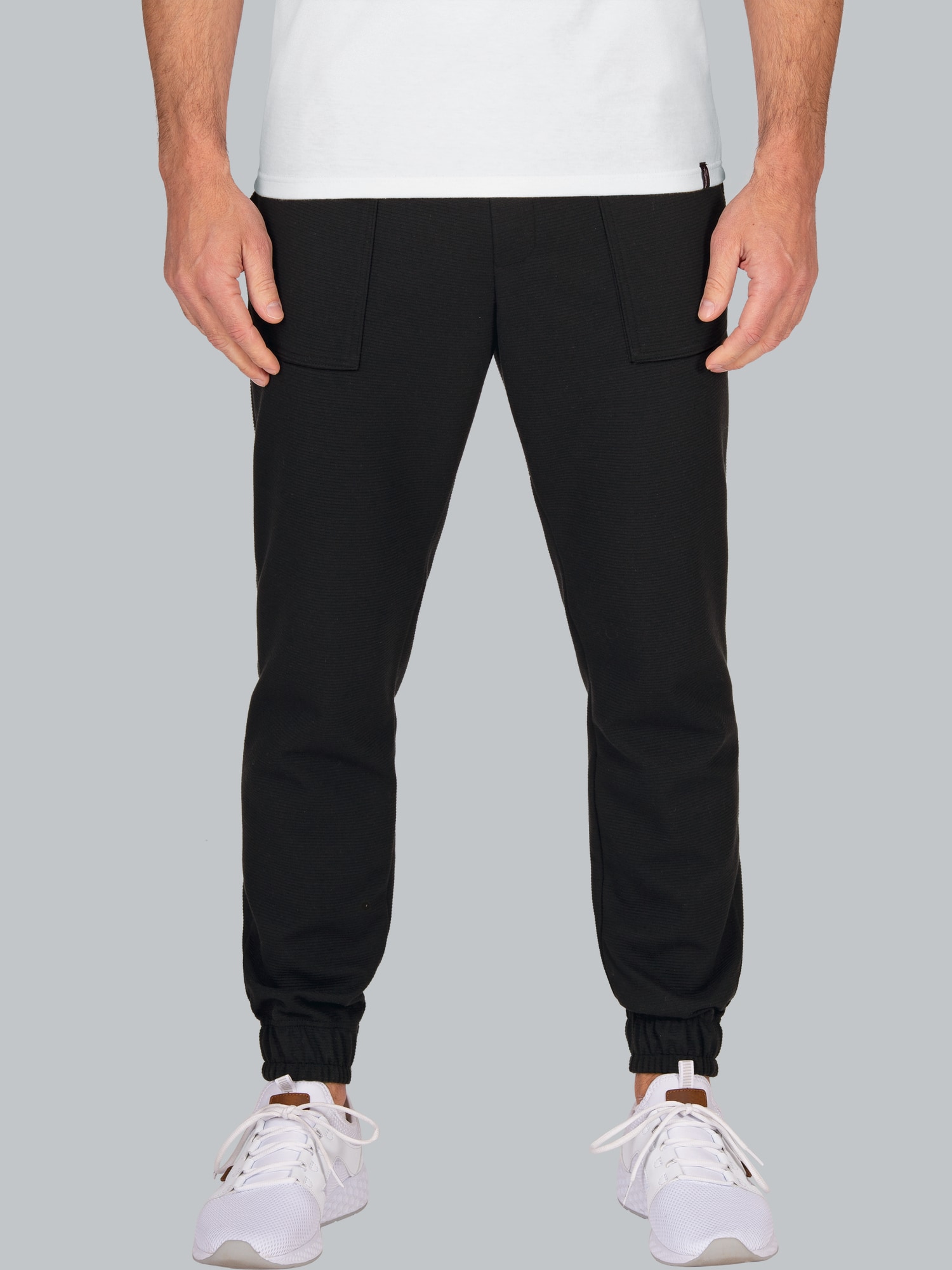Jogginghose mit aufgesetzten Taschen Schwarz