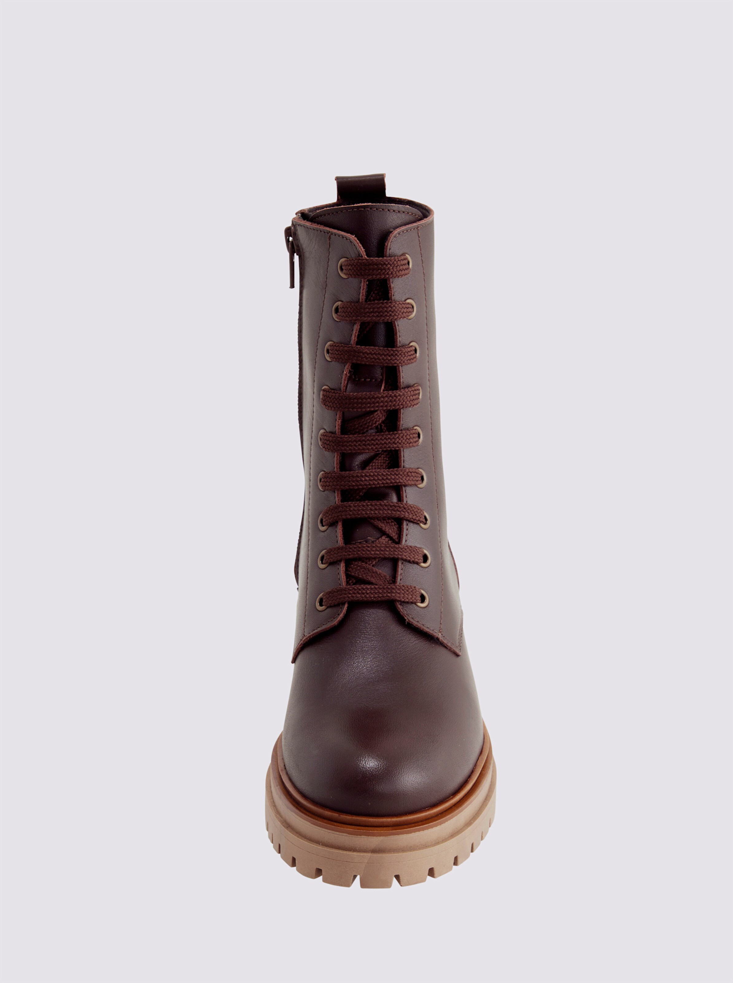 Schnürstiefel