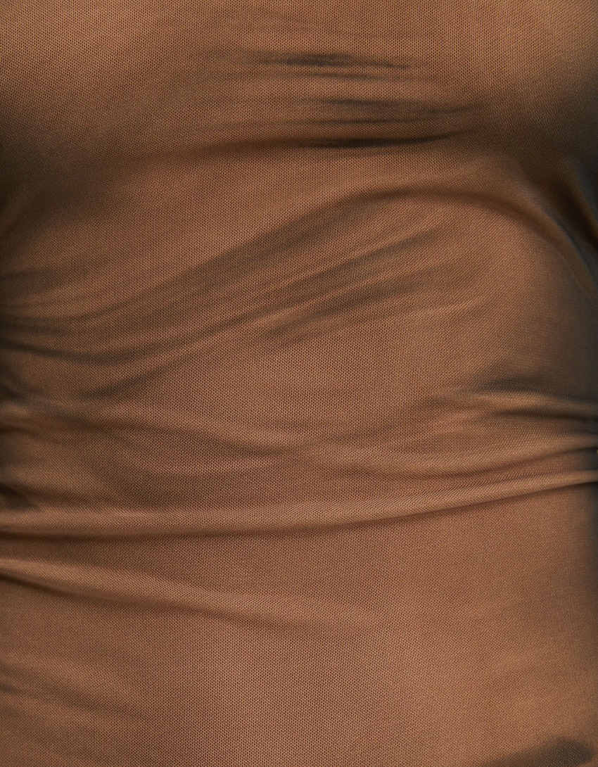 vestido longo de tule sem mangas