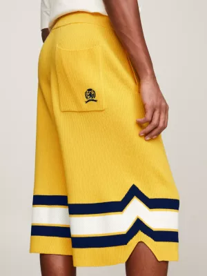 Shorts de malha com listras Crest, estilo relaxado.