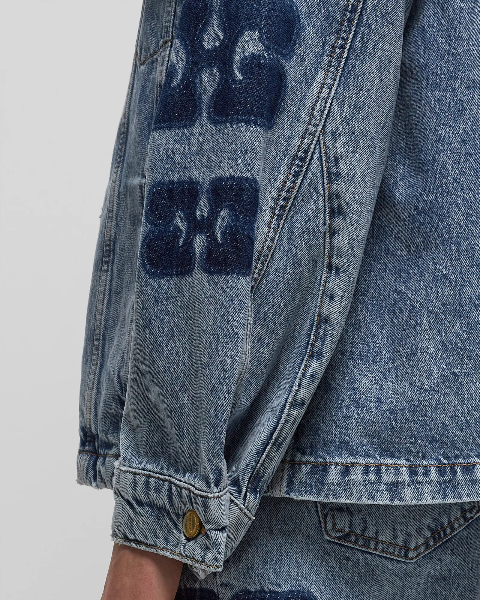Jaqueta jeans com patches da Ganni