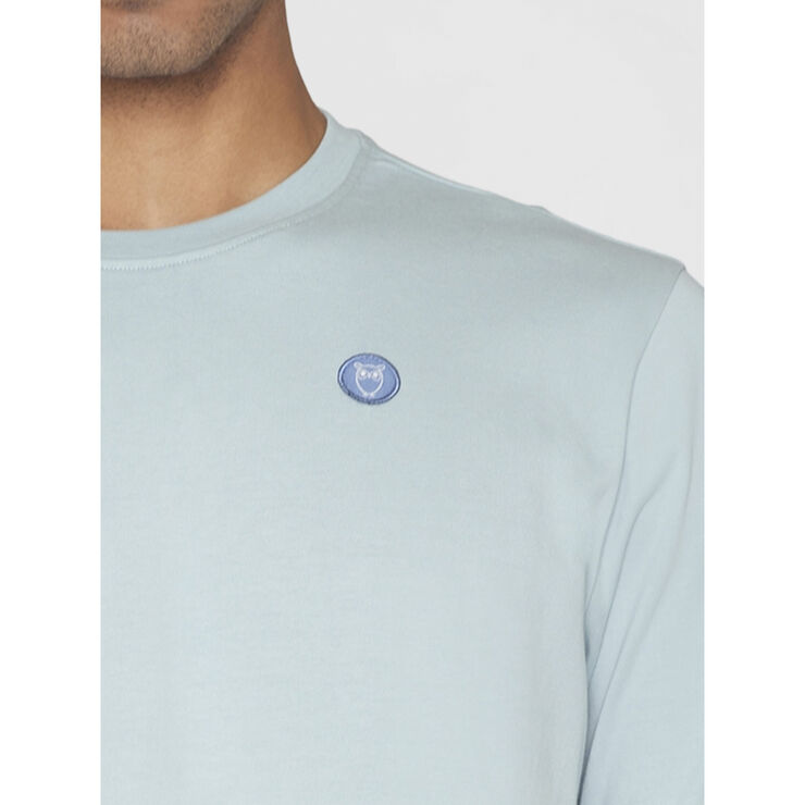 Knowledge Cotton Apparel Regular fit Badge t-shirt - GOTS/Vegan Gray mist