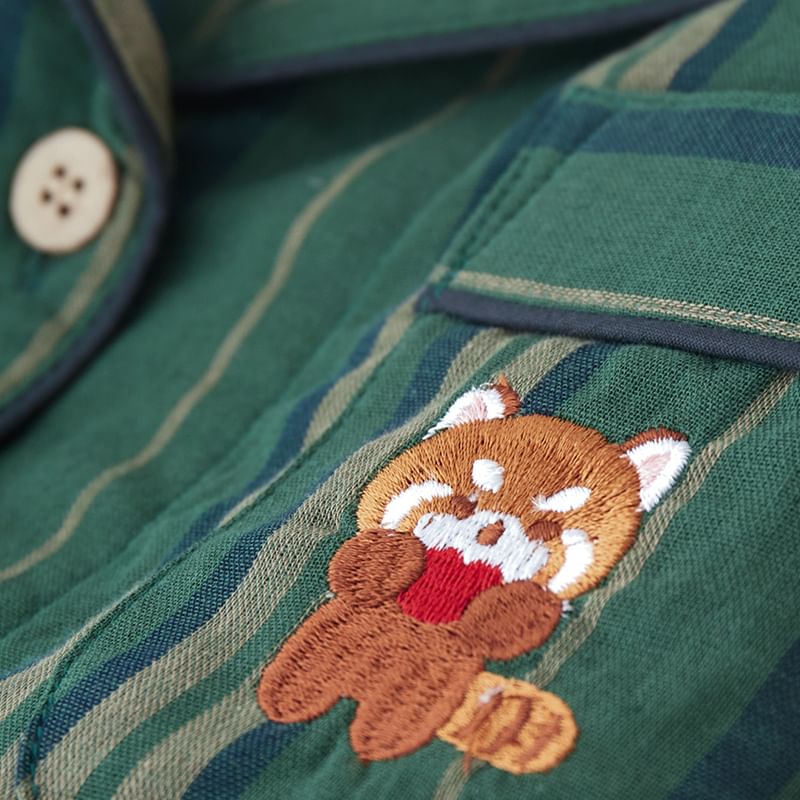 Finlies - Bijpassende pyjamaset voor koppels: top met lange mouwen, reverskraag, gestreepte wasbeerprint en knoopjes + broek