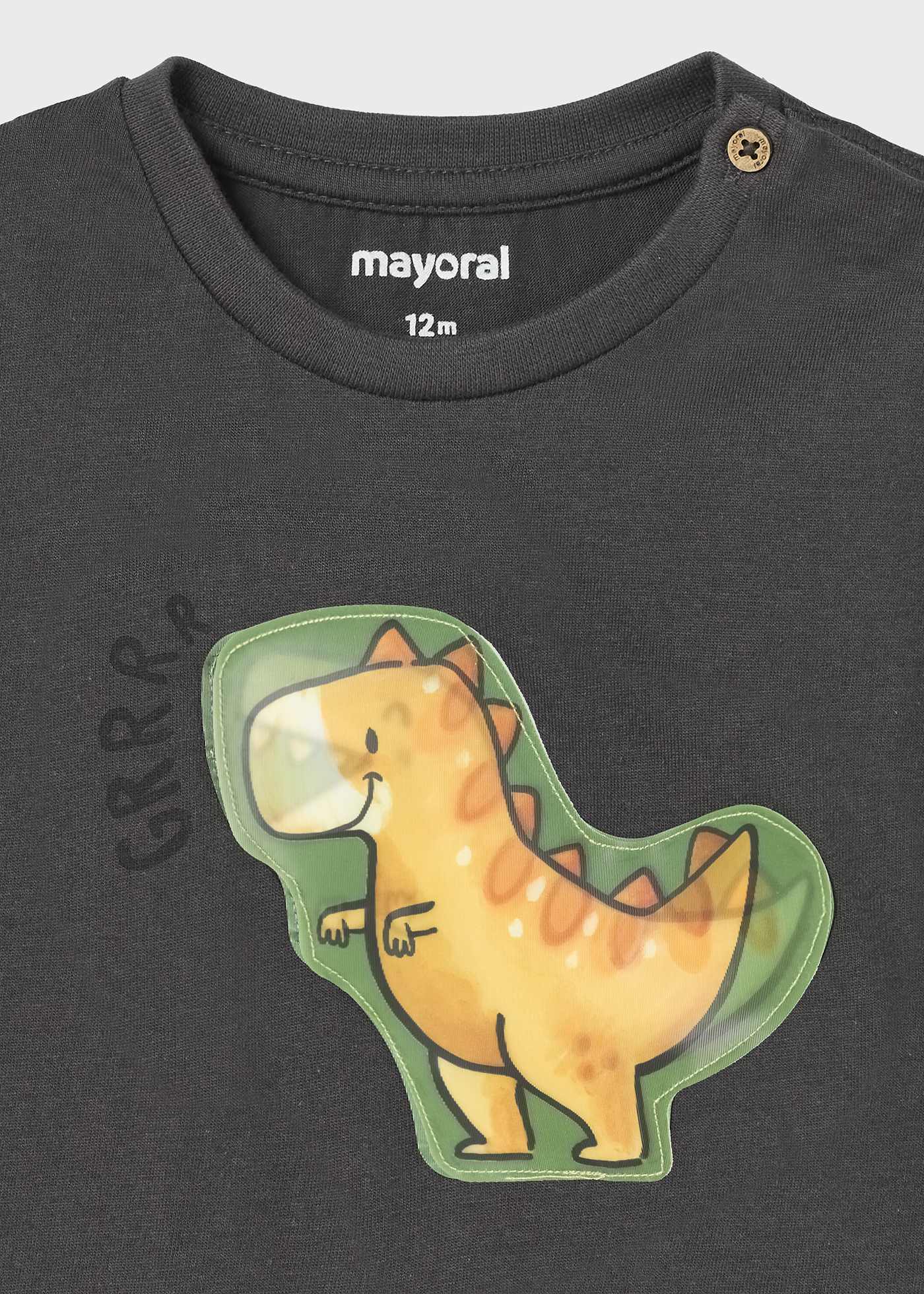 Camiseta infantil de algodão de manga curta com estampa interativa.