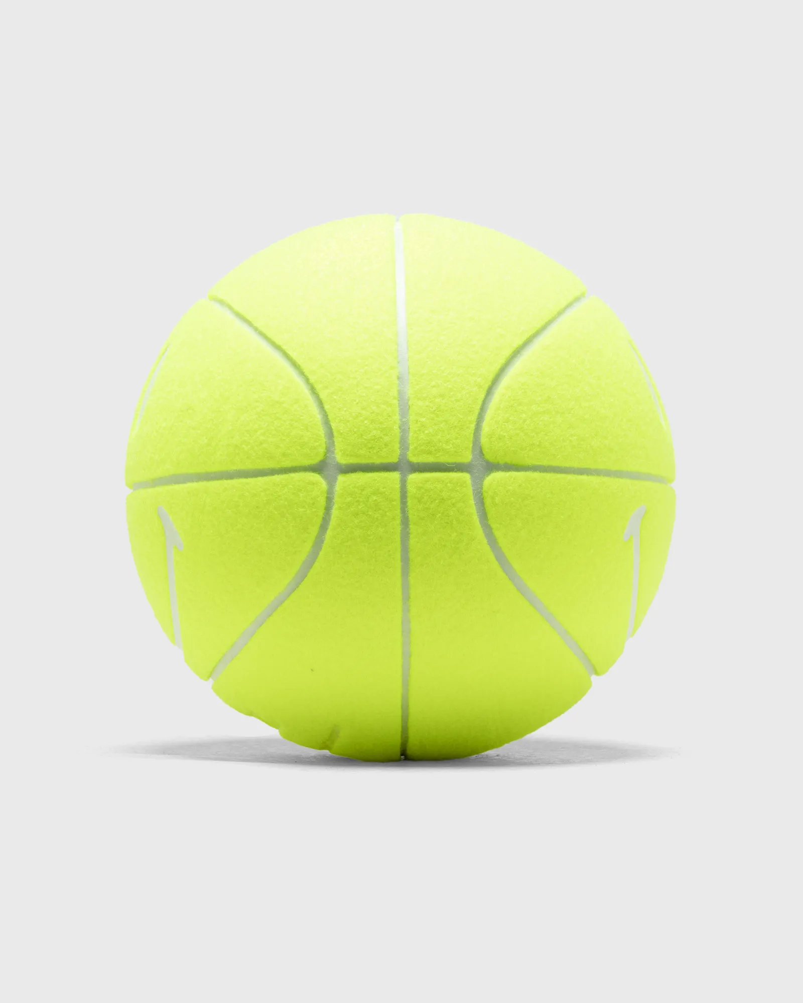 Market Smiley Tennis Basketball SIZE 7