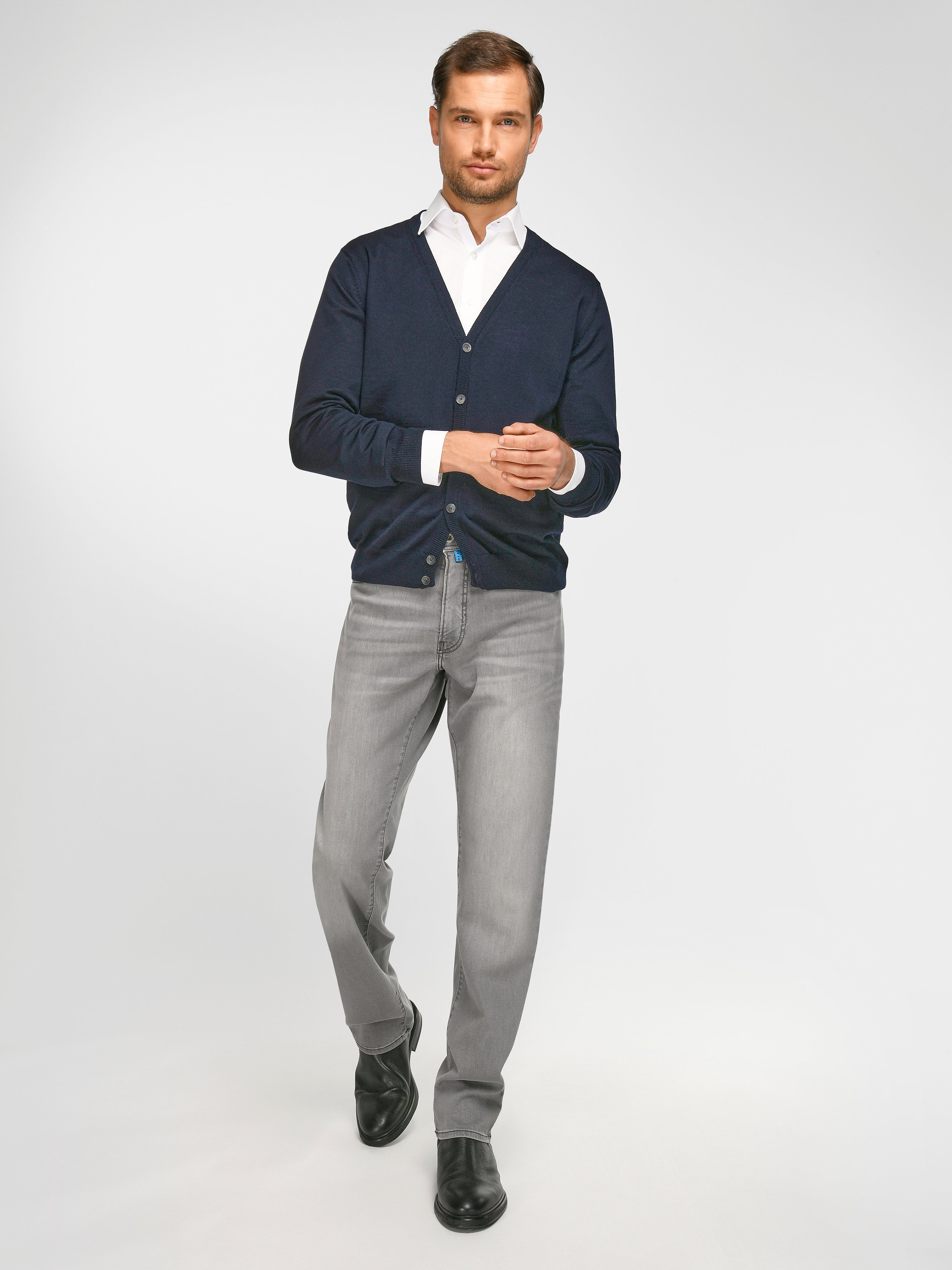 Strickjacke aus 100% Schurrwolle