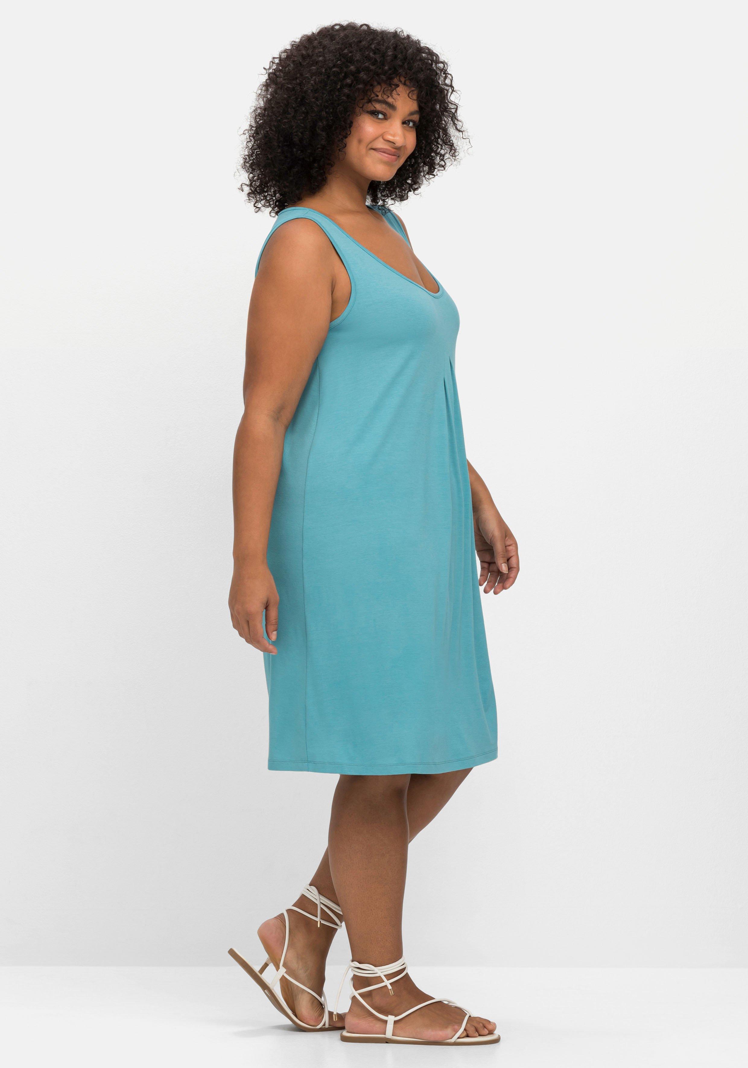 Knielanges Strandkleid mit Kellerfalte vorn