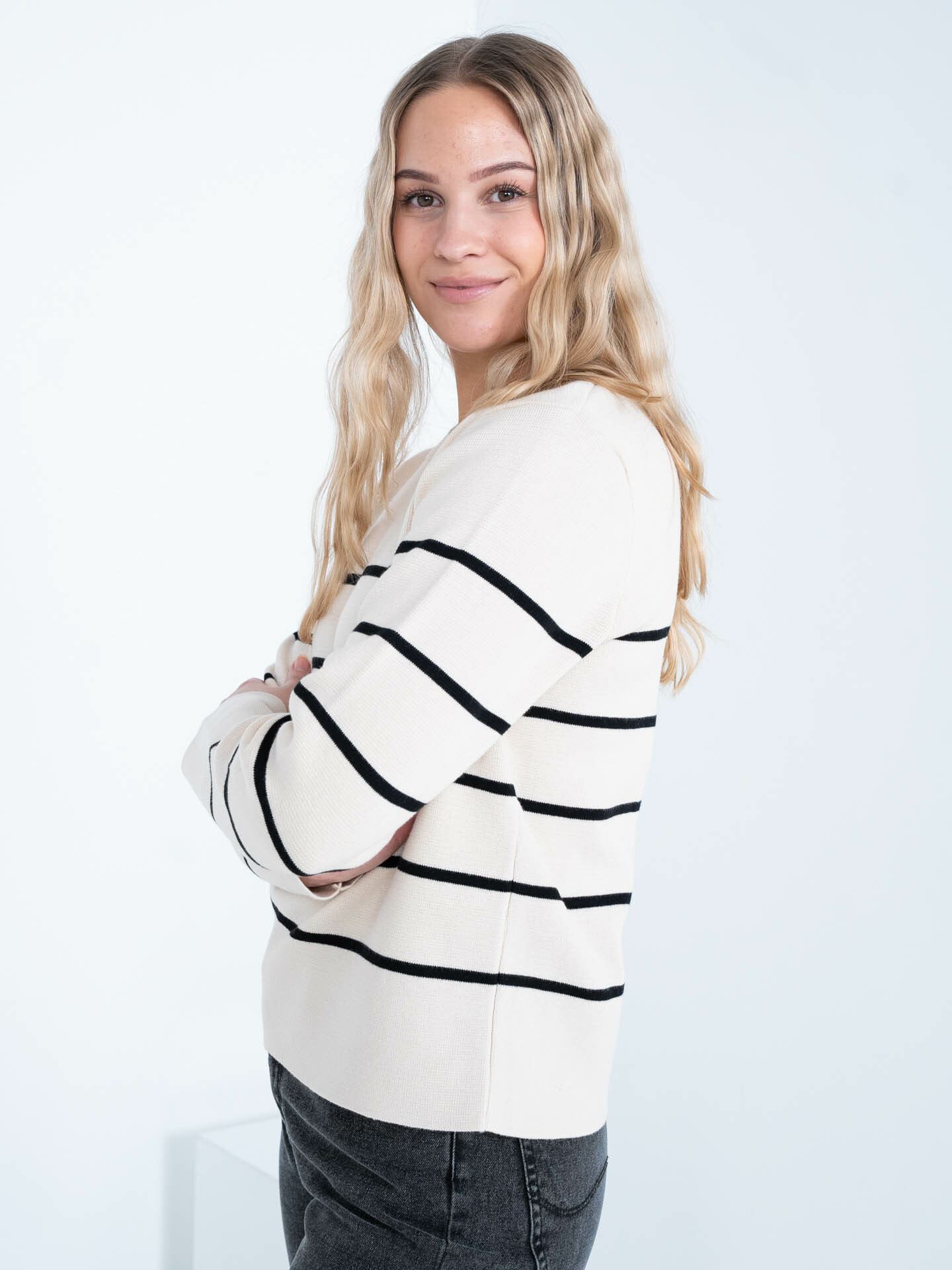 Liva Long Sleeve Knit O-Neck
